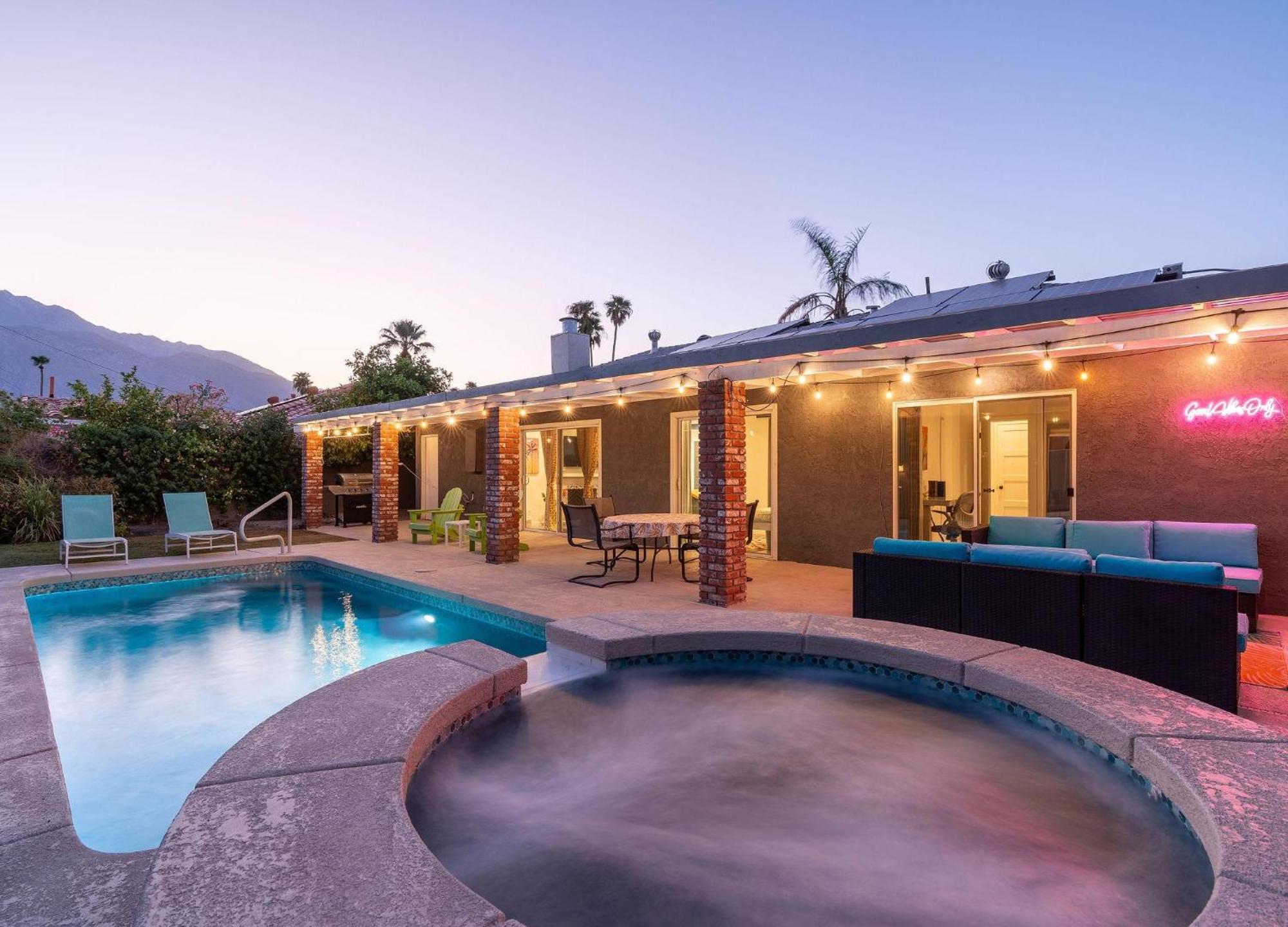 Sunny Days Ahead - Your Private Palm Springs Getaway Villa Exterior photo