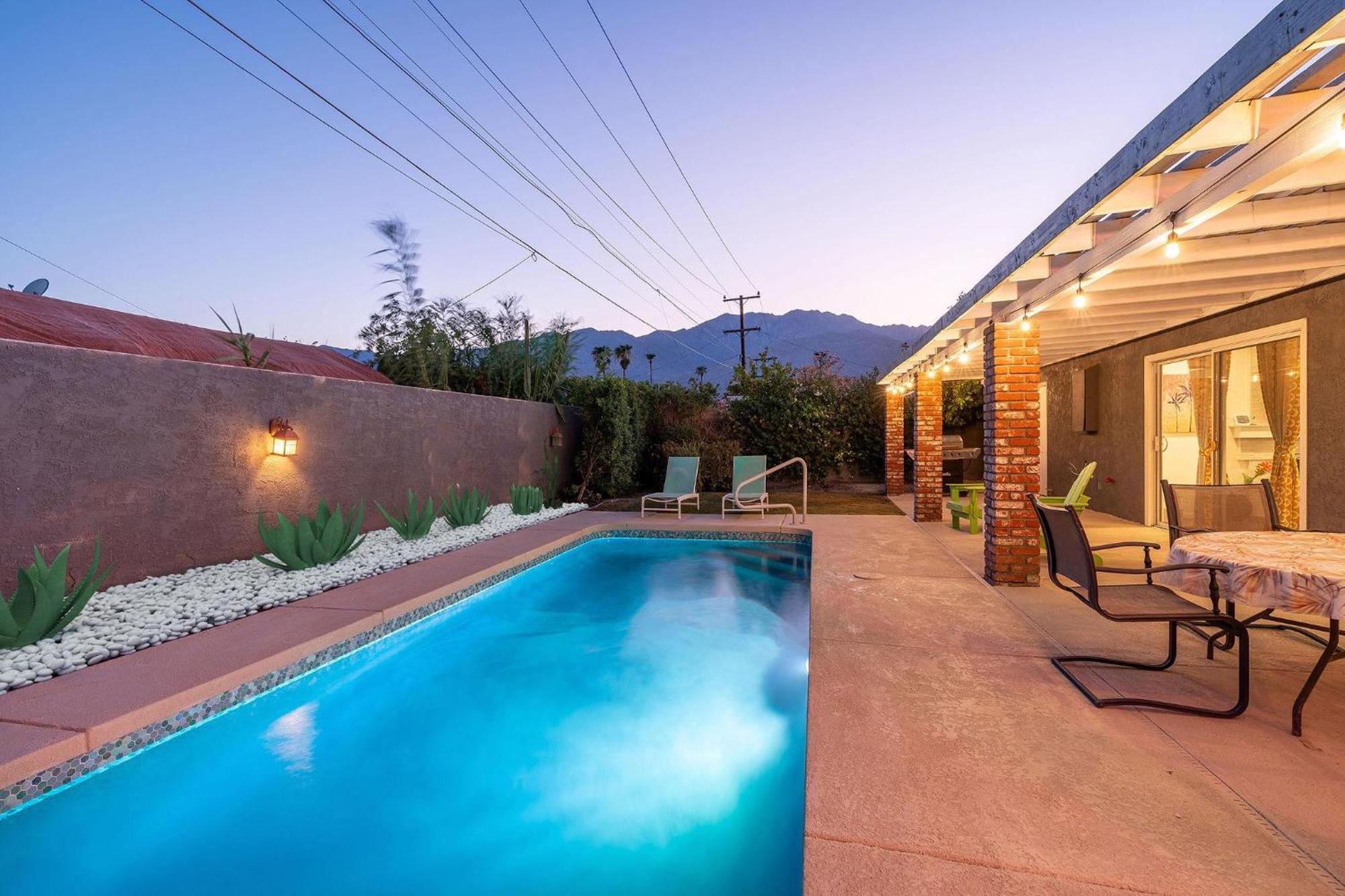 Sunny Days Ahead - Your Private Palm Springs Getaway Villa Exterior photo